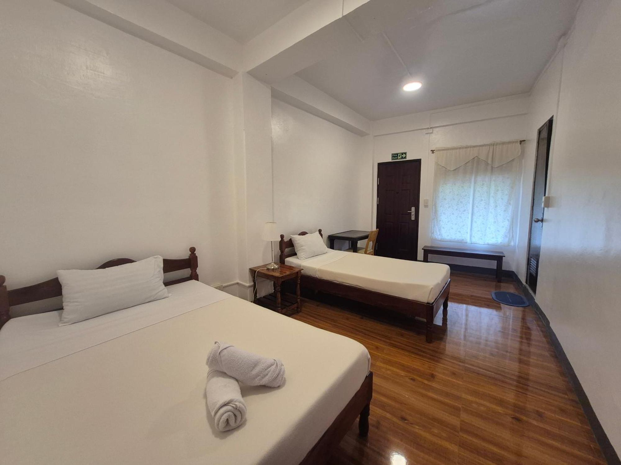 Cool Breeze Lodge And Cafe Banaue Bagian luar foto